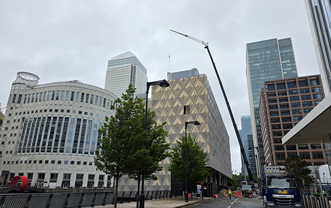 london banner